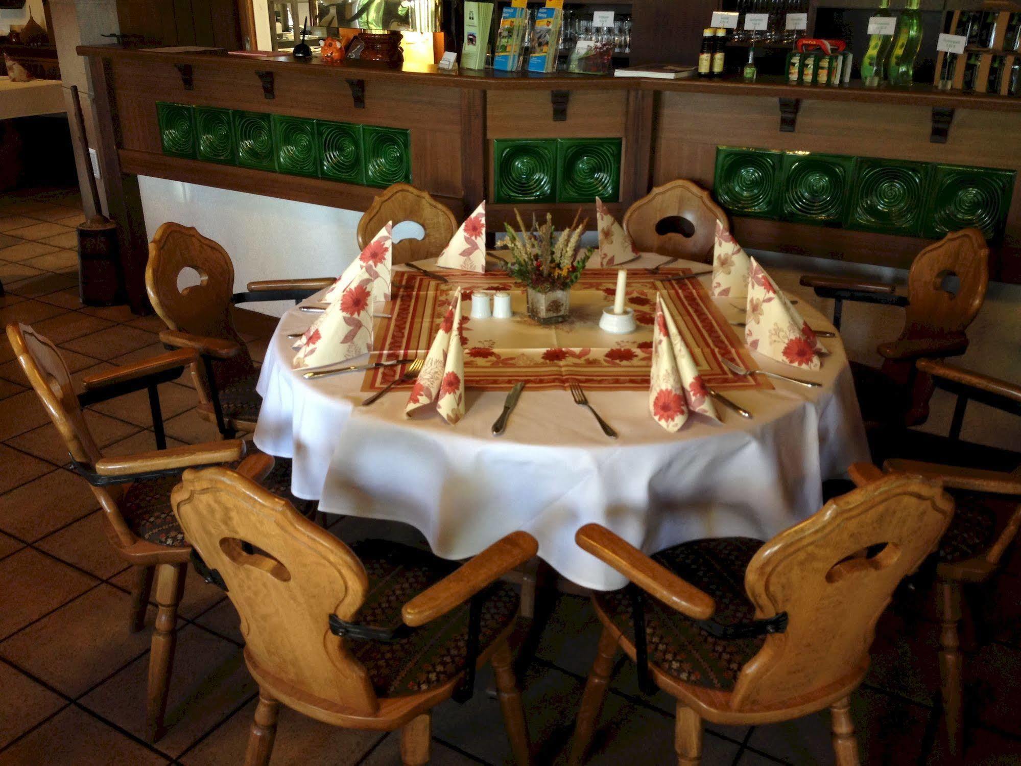 Hotel & Restaurant Zur Spreewaelderin Golßen المظهر الخارجي الصورة