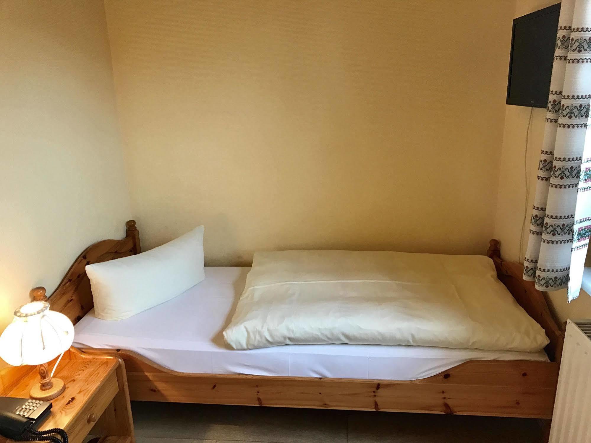 Hotel & Restaurant Zur Spreewaelderin Golßen المظهر الخارجي الصورة